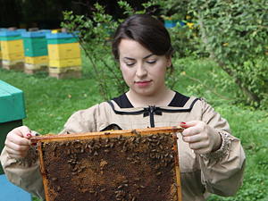 A PhD student from our Doctoral Study received the COLOSS Award for excellence 2021